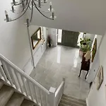Ashlee Lodge, P25k6r6 Near Ballymaloe Cookery School & Garryvoe Bed & Breakfast Shanagarry