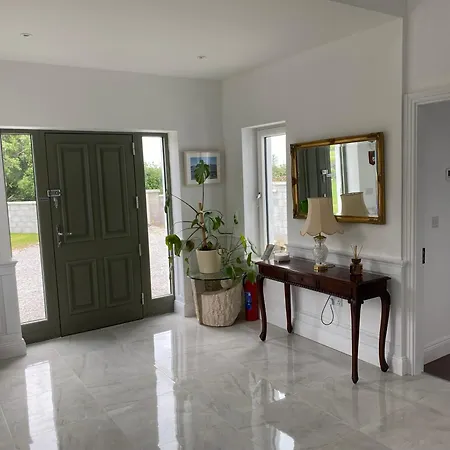 Bed & Breakfast Ashlee Lodge, P25k6r6 Near Ballymaloe House & Garryvoe 3*