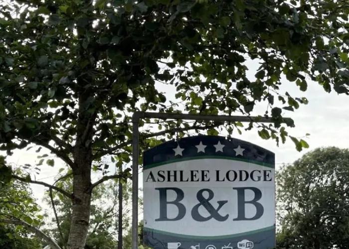 Ashlee Lodge, P25k6r6 Near Ballymaloe Cookery School & Garryvoe Bed & Breakfast Shanagarry